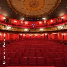 THEATRE DES NOUVEAUTES PARIS