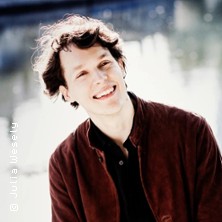 LUKAS STERNATH